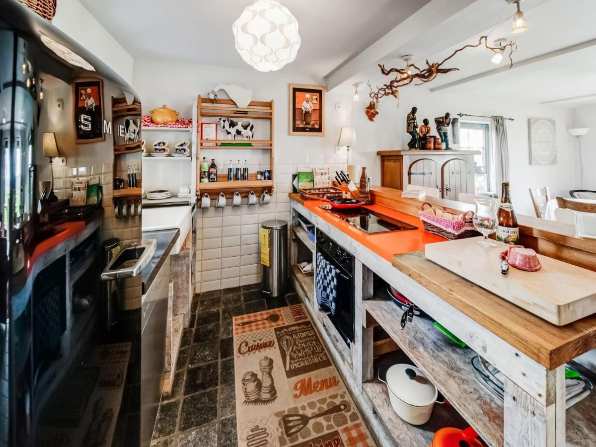 Tranquil Holiday Home In Mont With Bubble Bath ภายนอก รูปภาพ