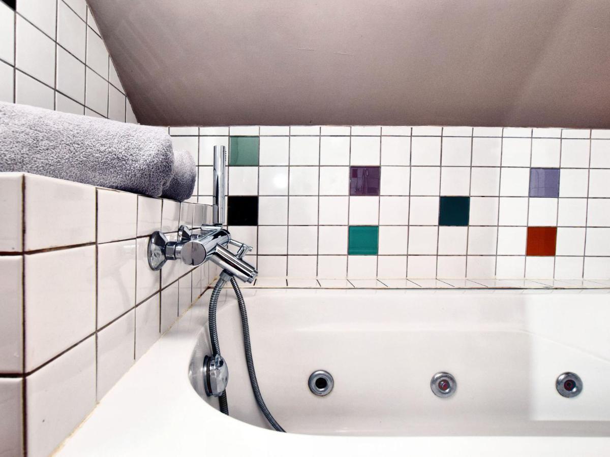 Tranquil Holiday Home In Mont With Bubble Bath ภายนอก รูปภาพ